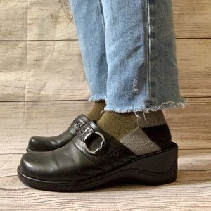 Croft & barrow Laurie clogs size 8